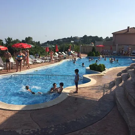 Fiesta Hotel 3*